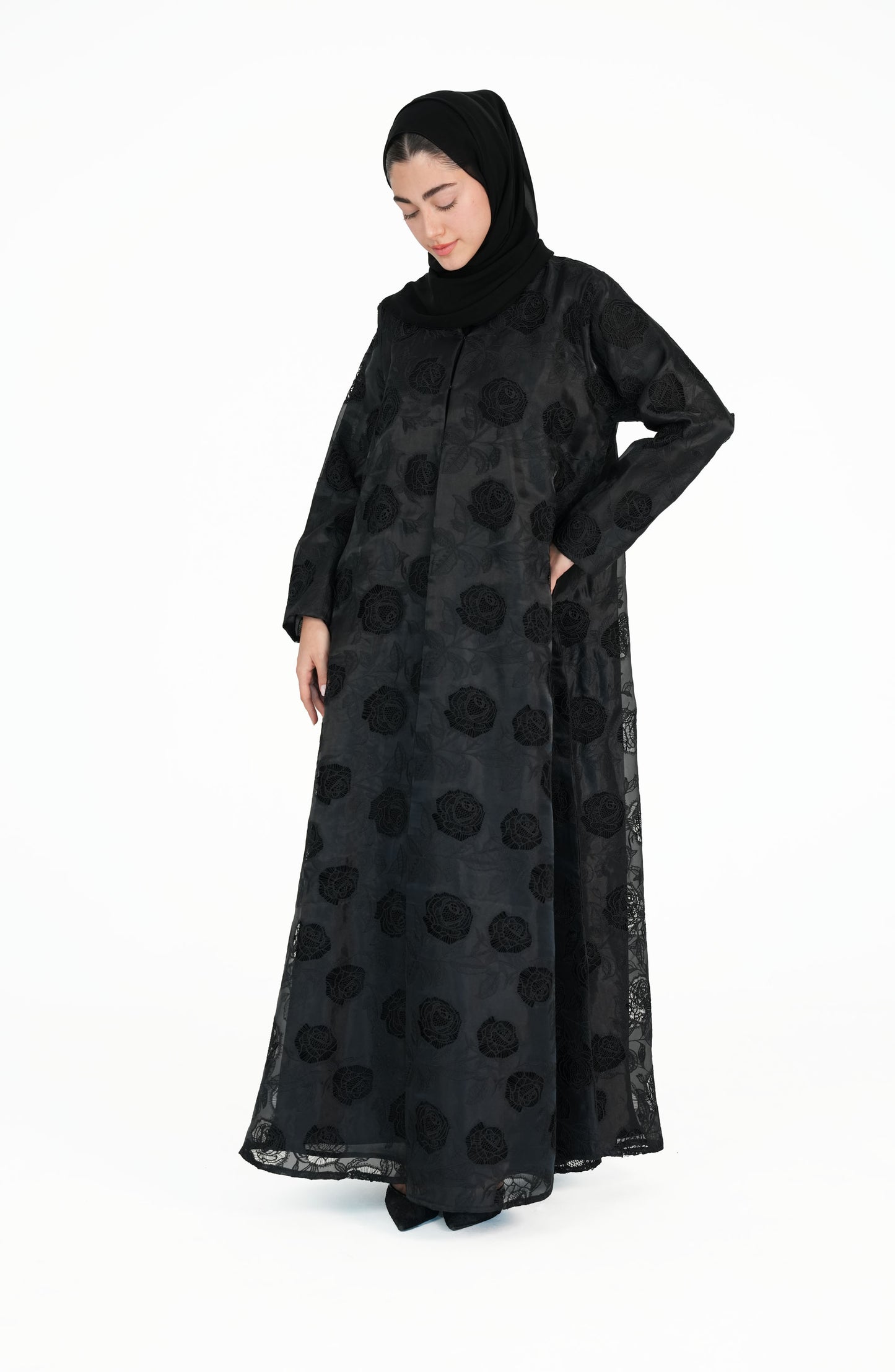 Organza embroidered with roses and Chiffon botana