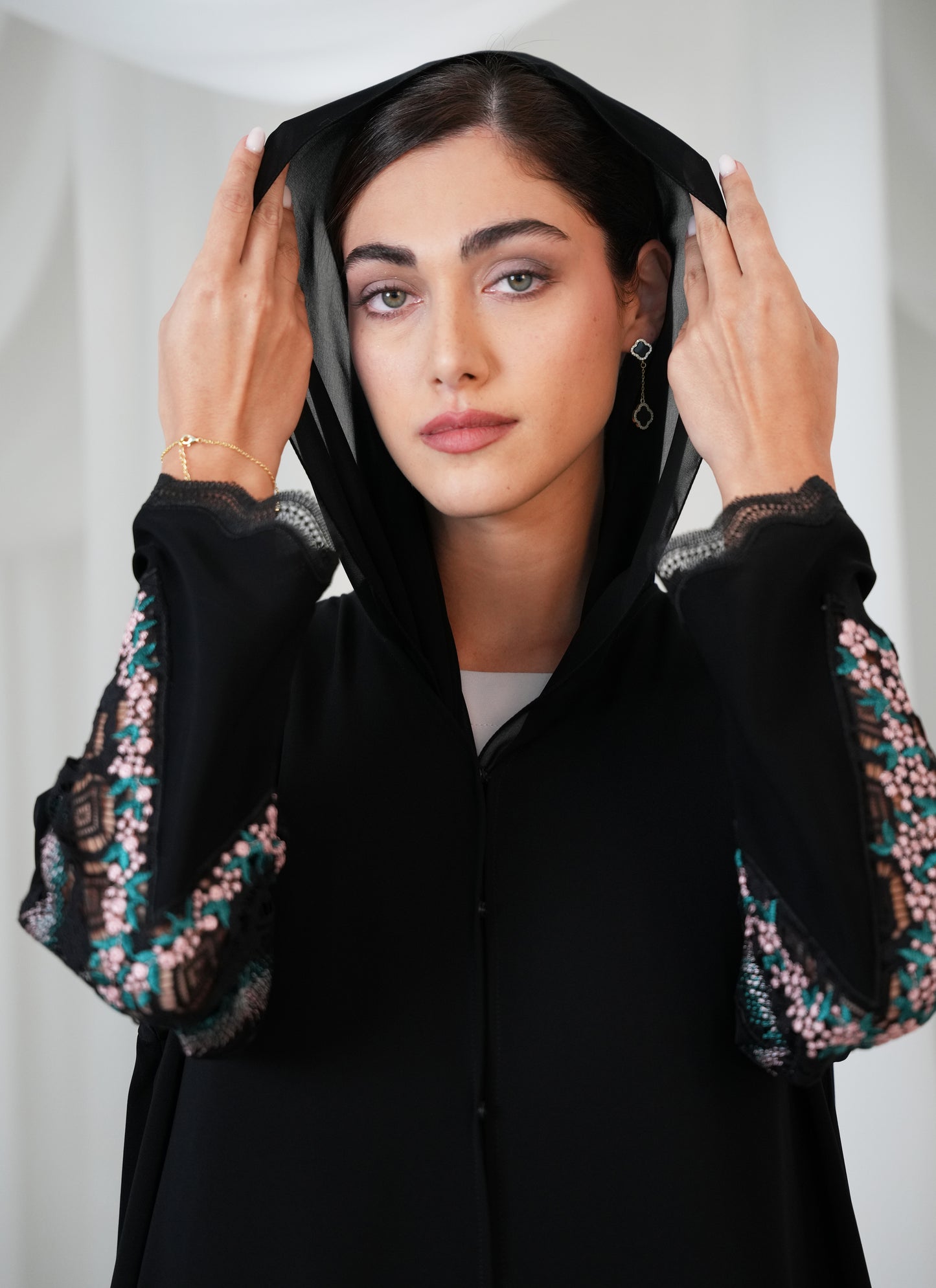 Victoria Kuwait crepe Lace style