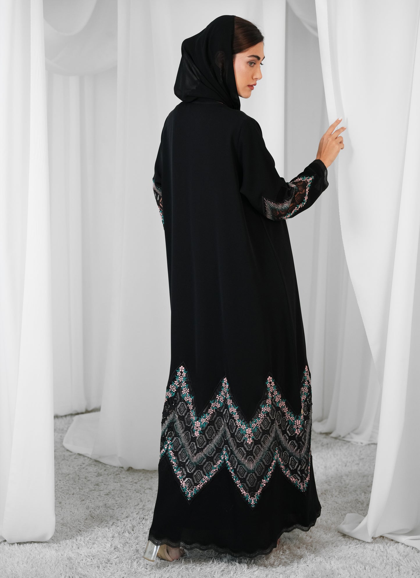 Victoria Kuwait crepe Lace style