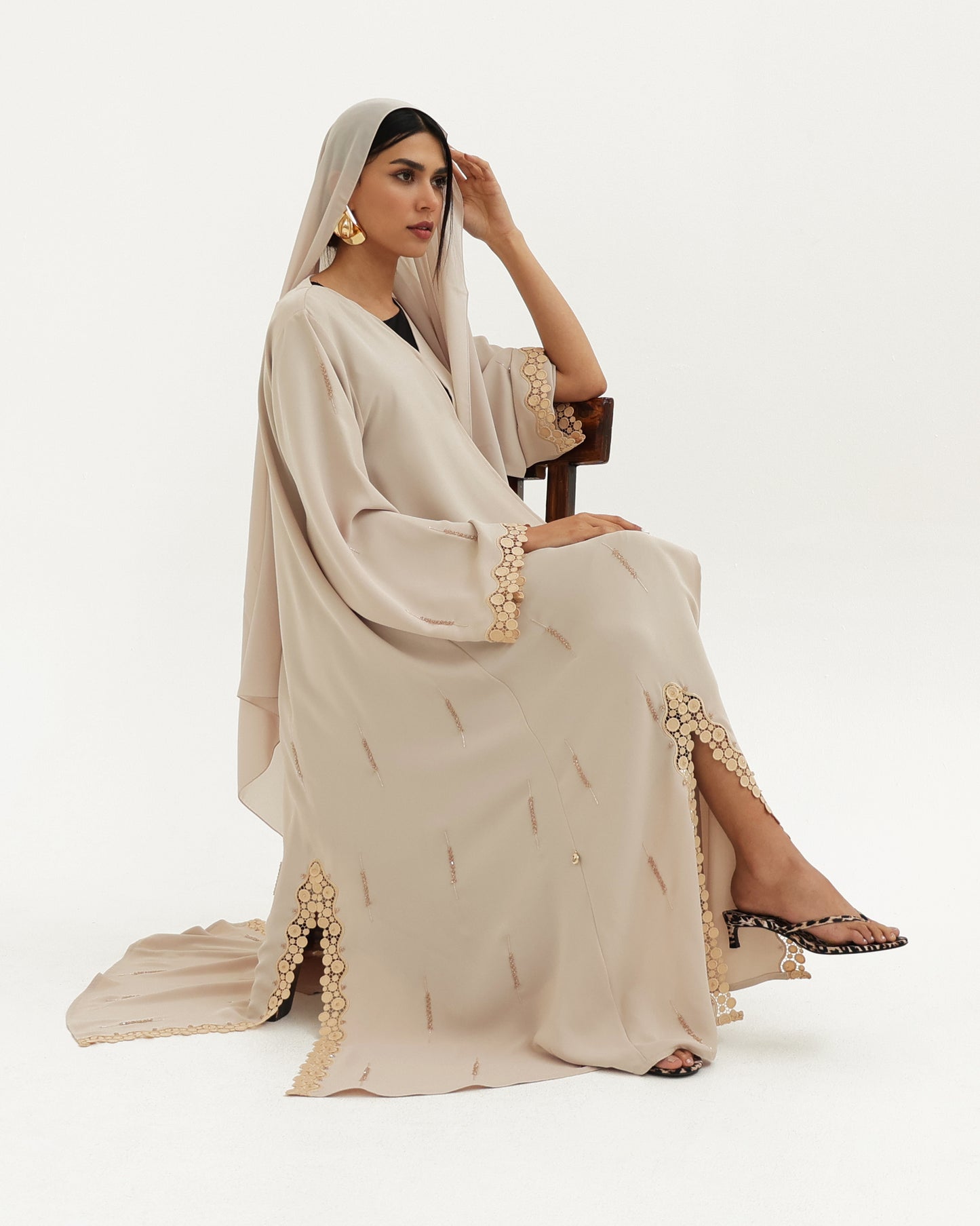 Slots beige Abaya