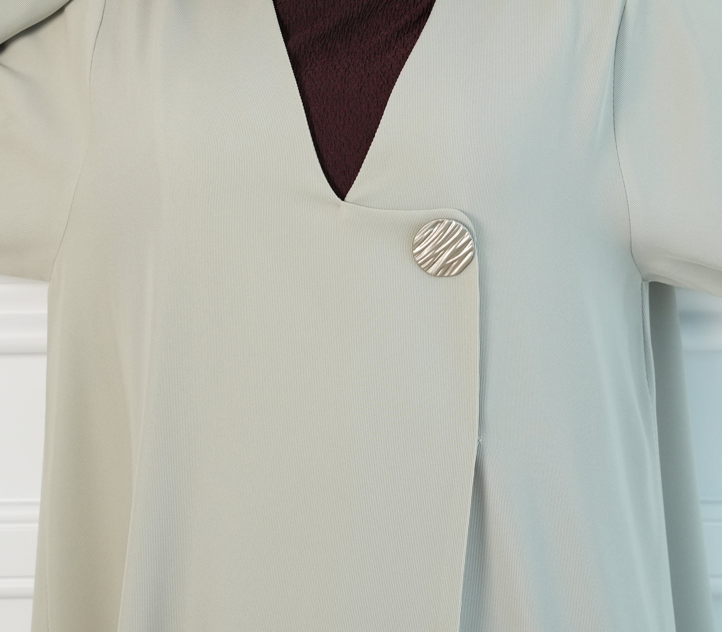 Italian crepe Abaya with a Formal Touch