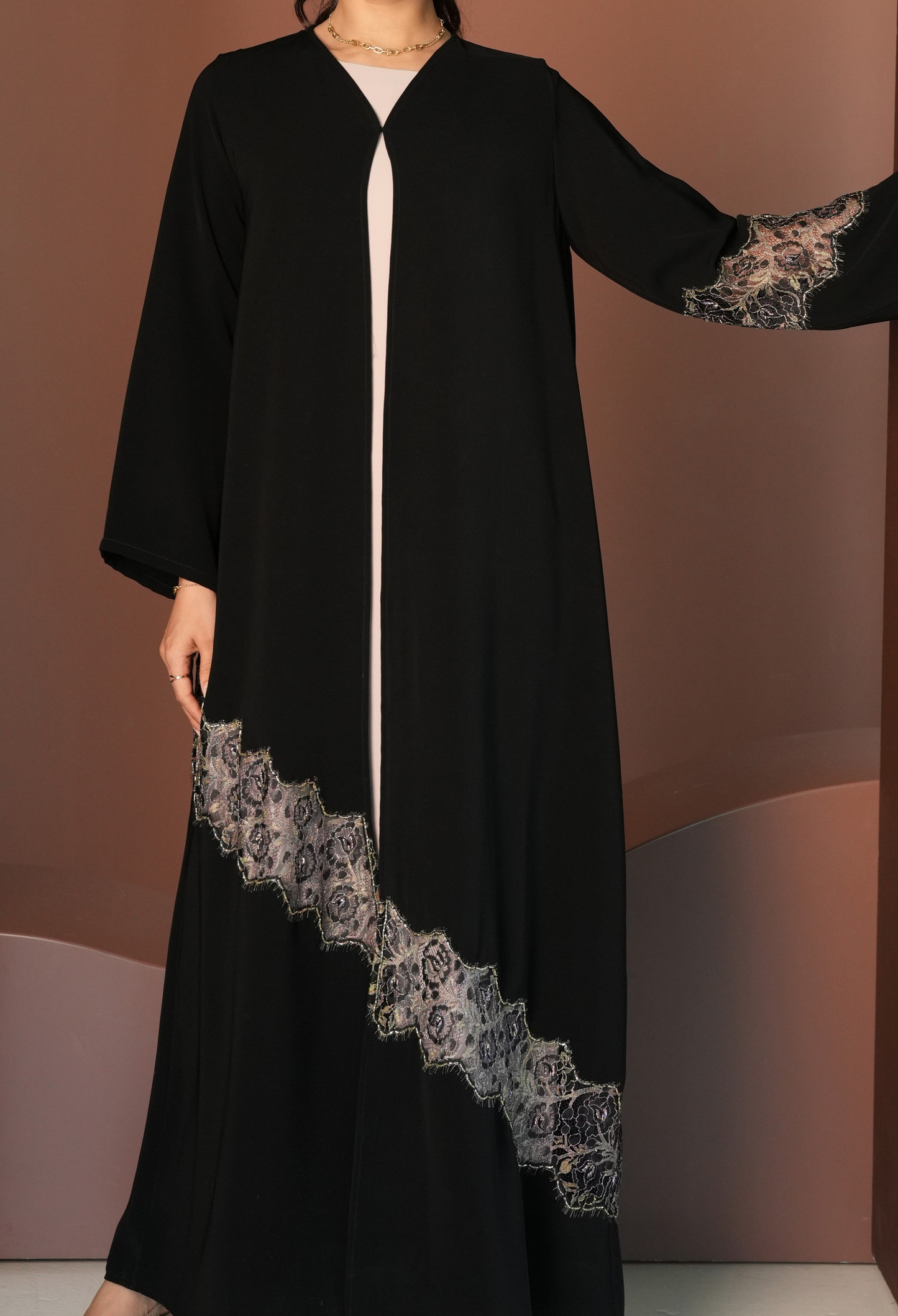 Victory Kuwaiti Crepe Abayah