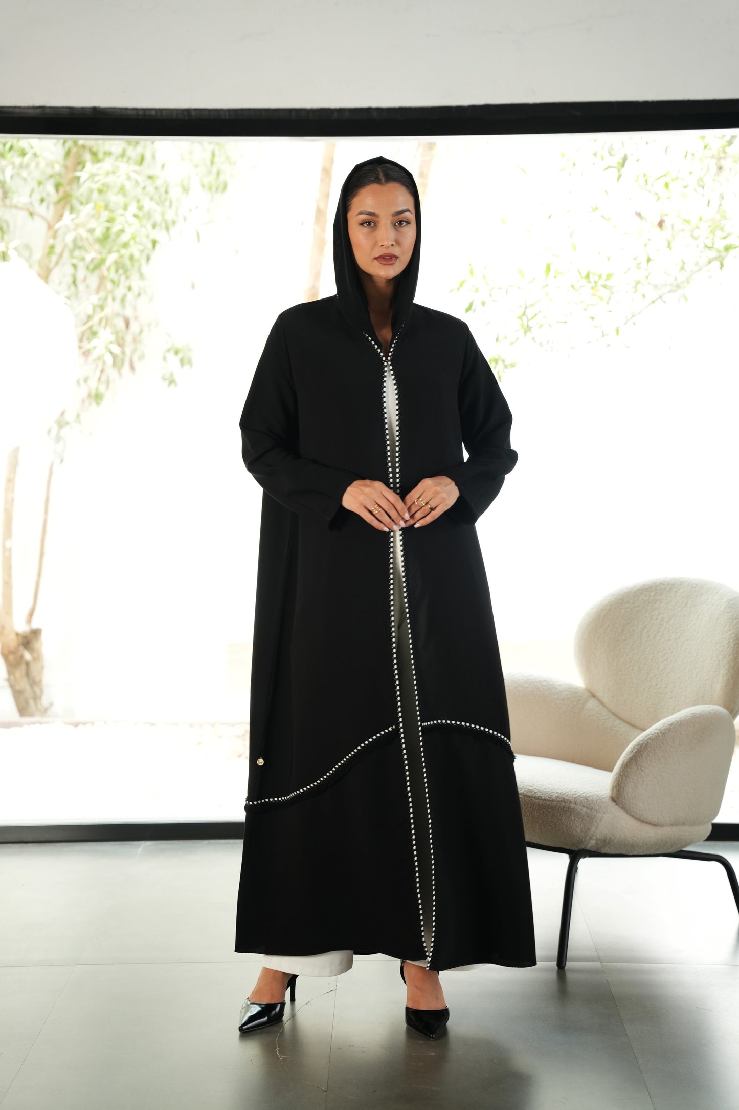 Italian Crepe Abaya – Black Elegance