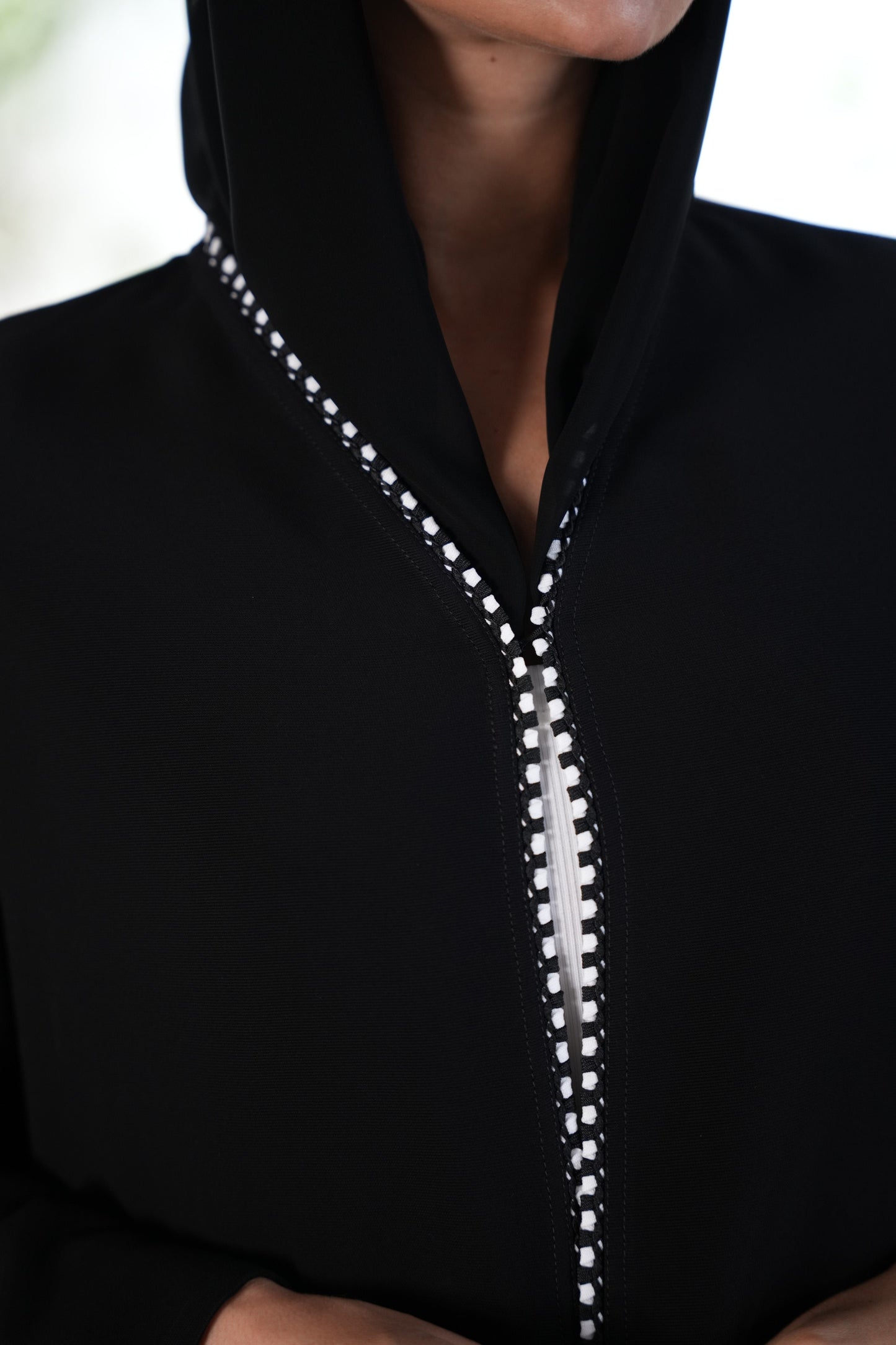 Italian Crepe Abaya – Black Elegance