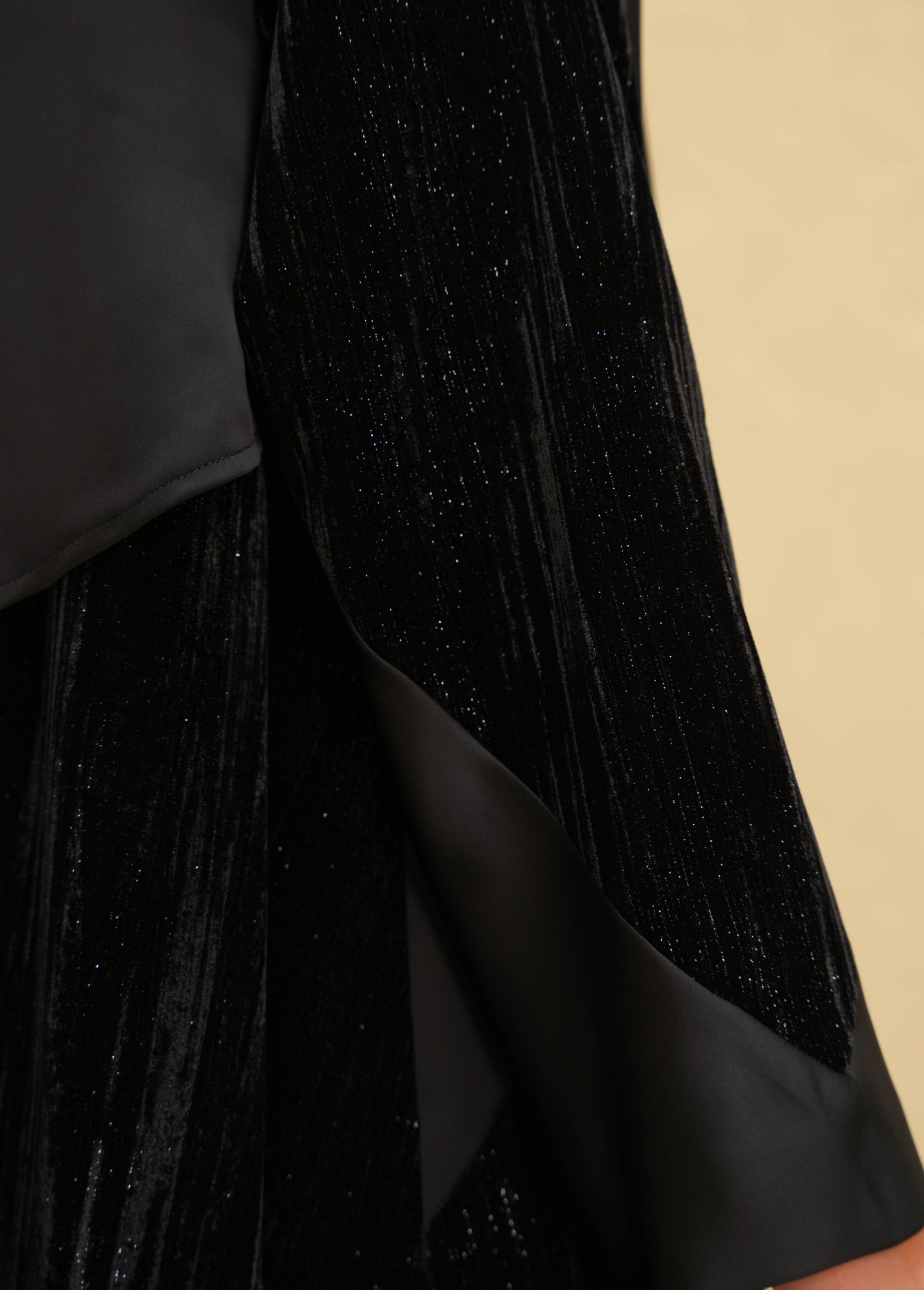 Velvet with Harir Crepe - Black