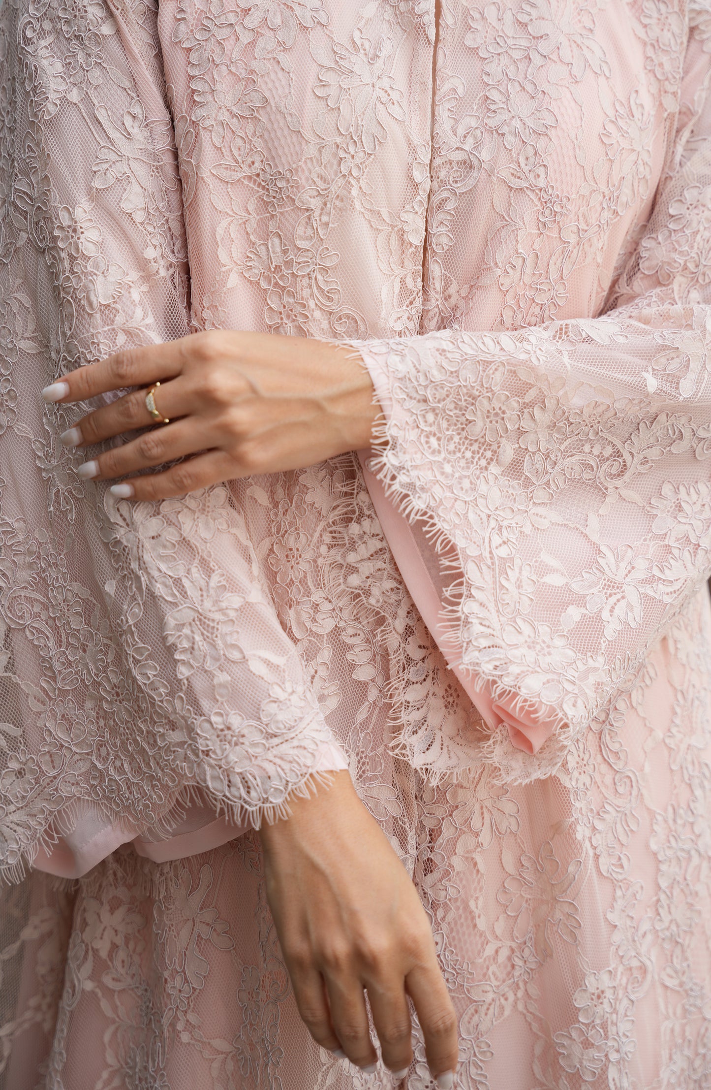 Royal Dantil abaya