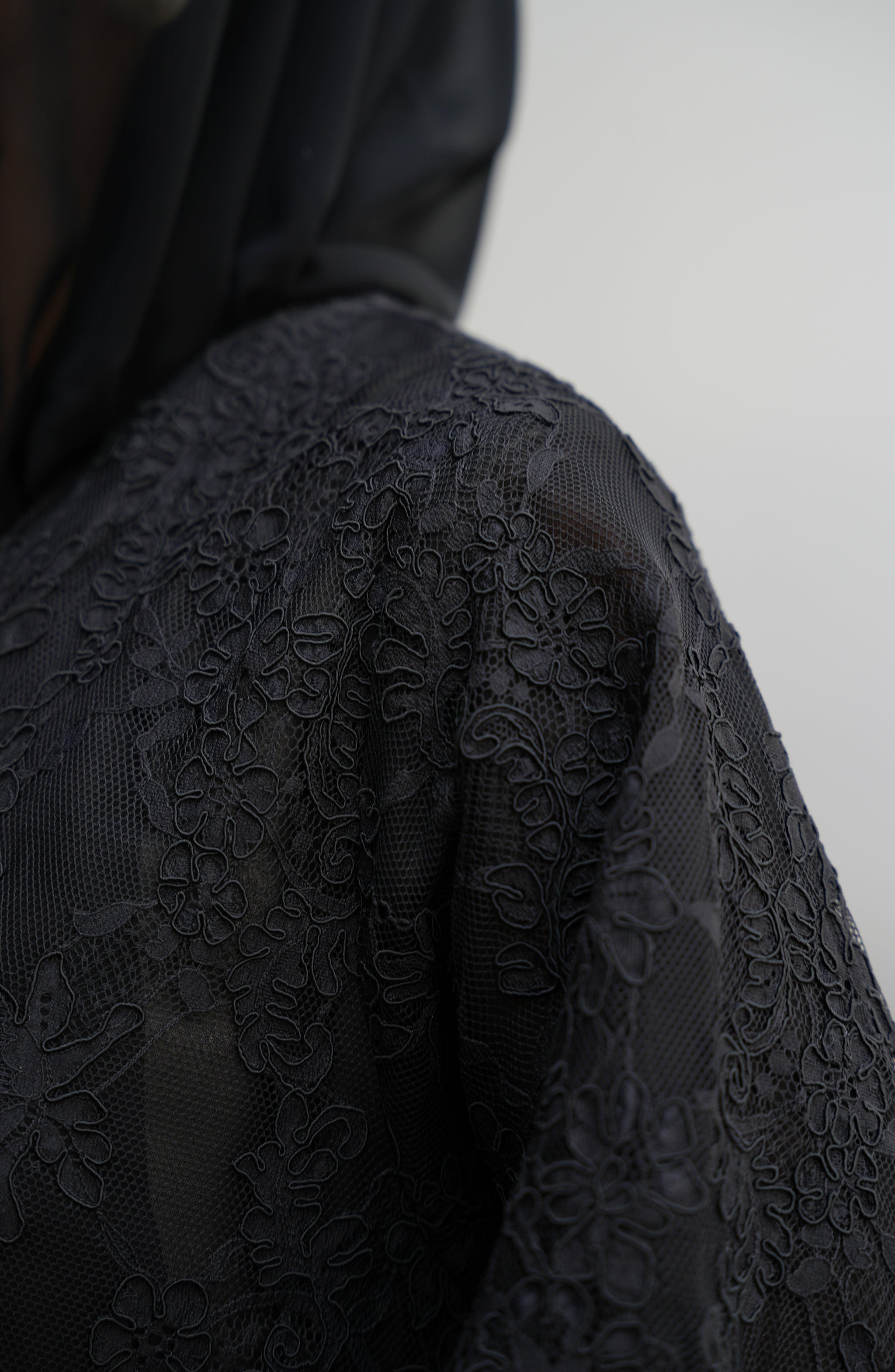 Royal Dantil abaya