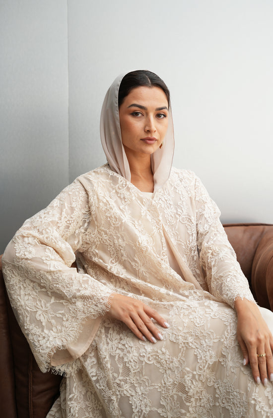 Royal Dantil abaya