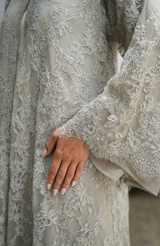 Royal Dantil abaya