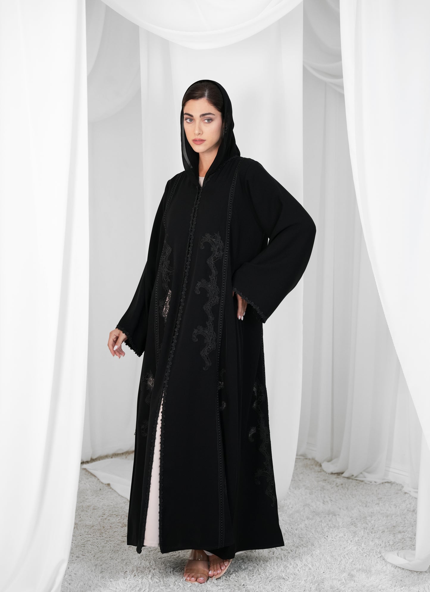 Internet fabric Abaya, Lace style