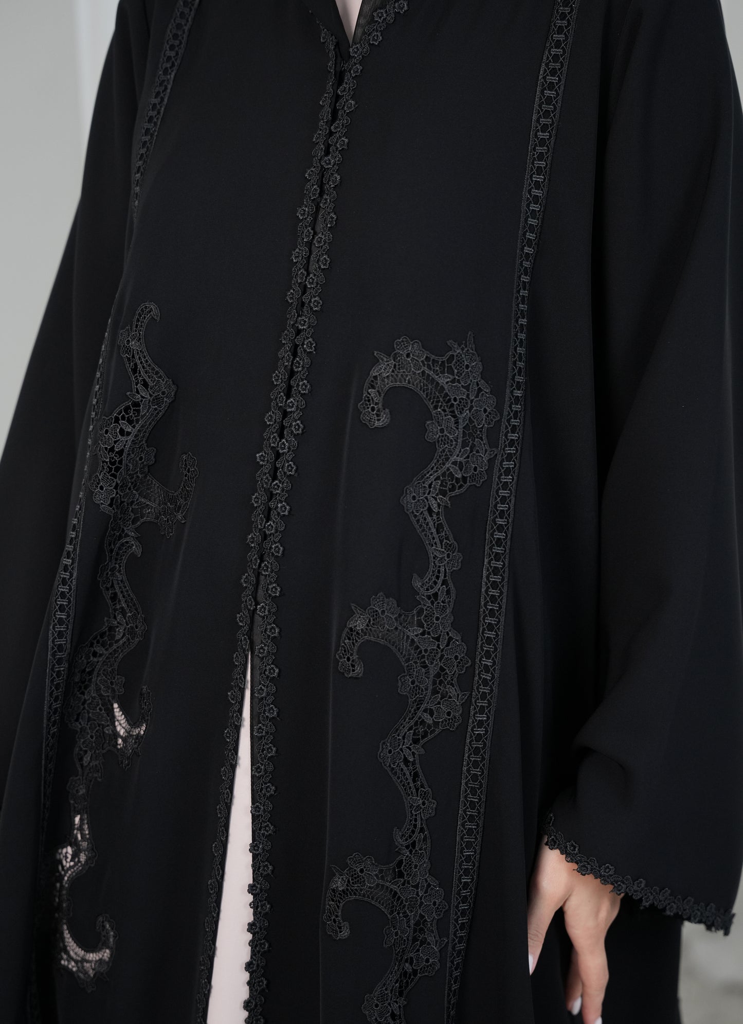 Internet fabric Abaya, Lace style
