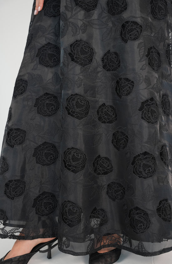 Organza embroidered with roses and Chiffon botana