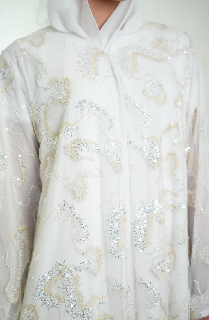 Hand-embroidered Toor with chiffon lining Abaya - White