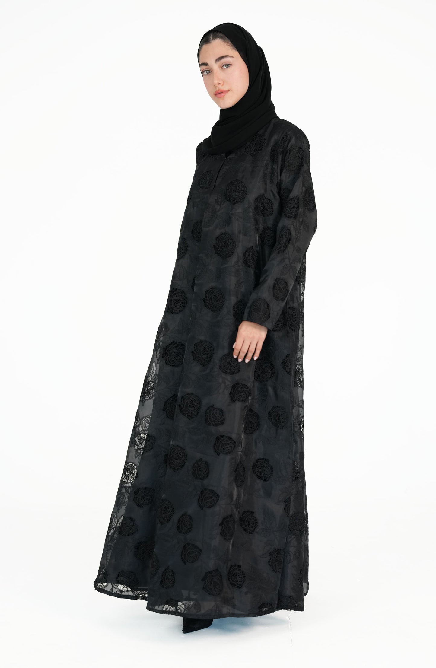 Organza embroidered with roses and Chiffon botana