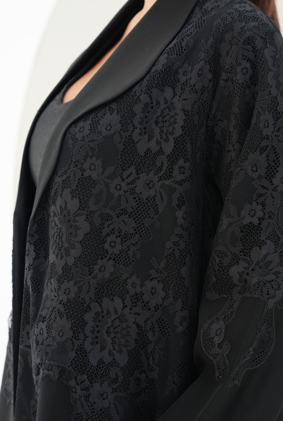 Italian fabric +dantil