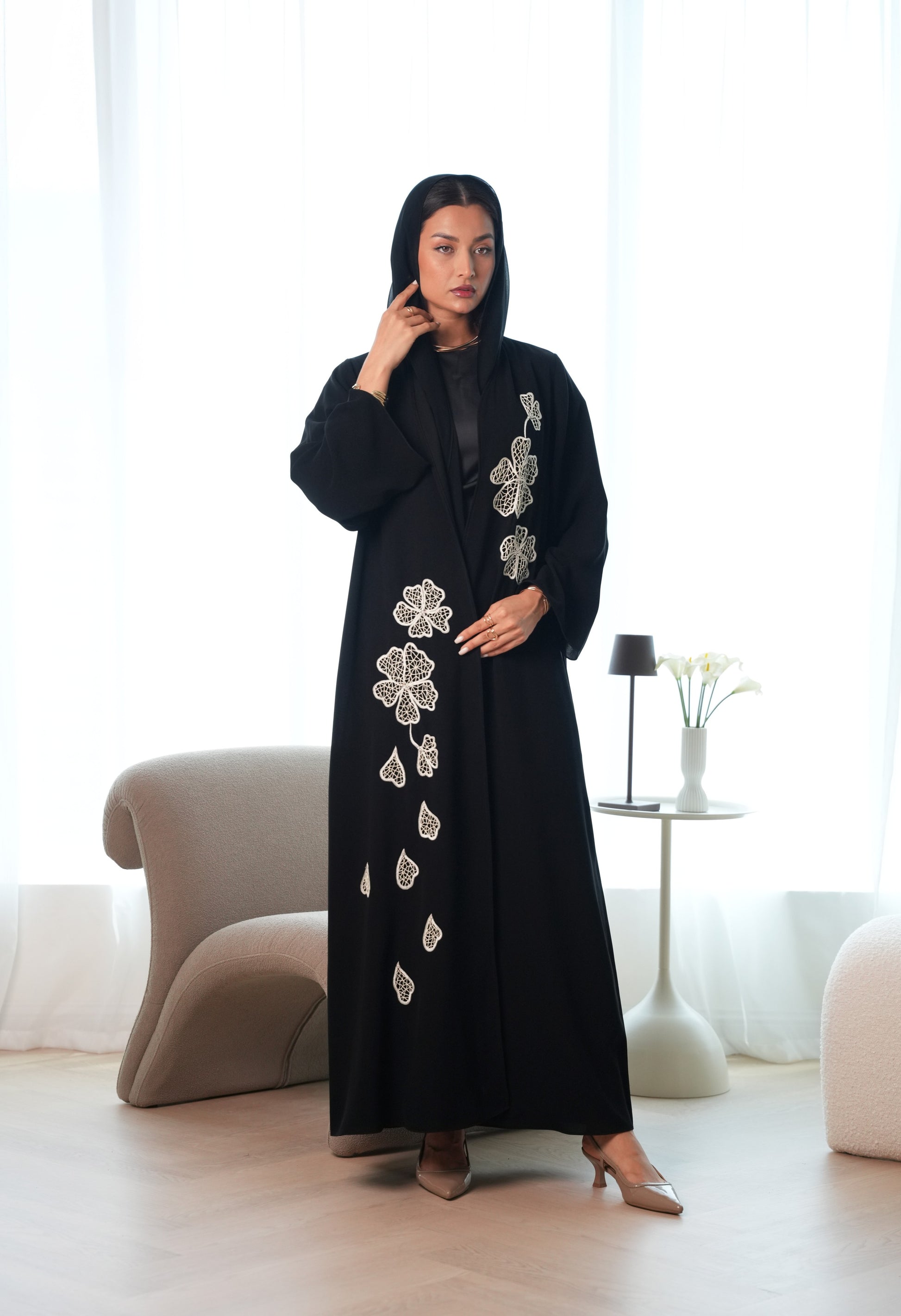 Victory Kuwaiti Crepe Abaya