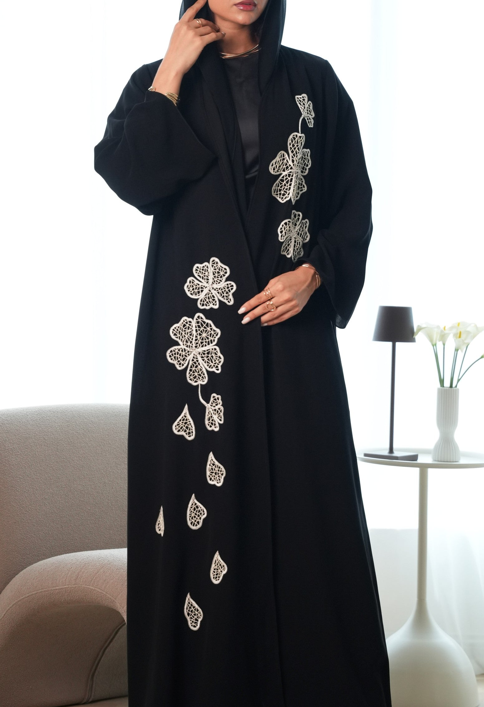 Victory Kuwaiti Crepe Abaya