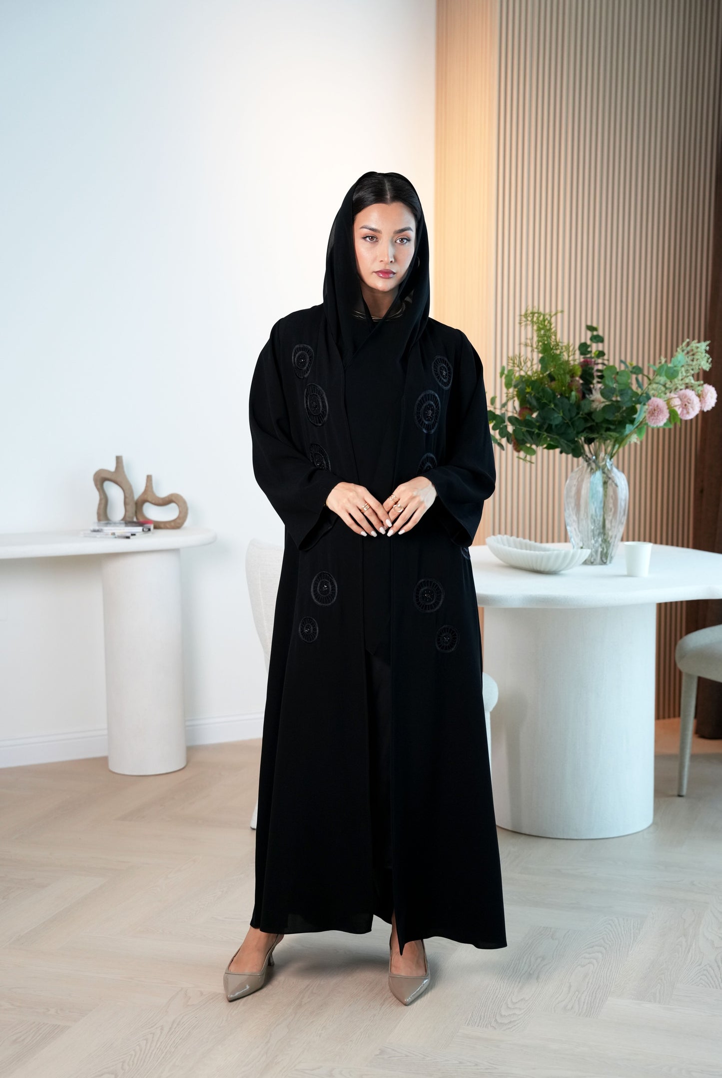 Elegant Safwa Kuwaiti Crepe Abaya