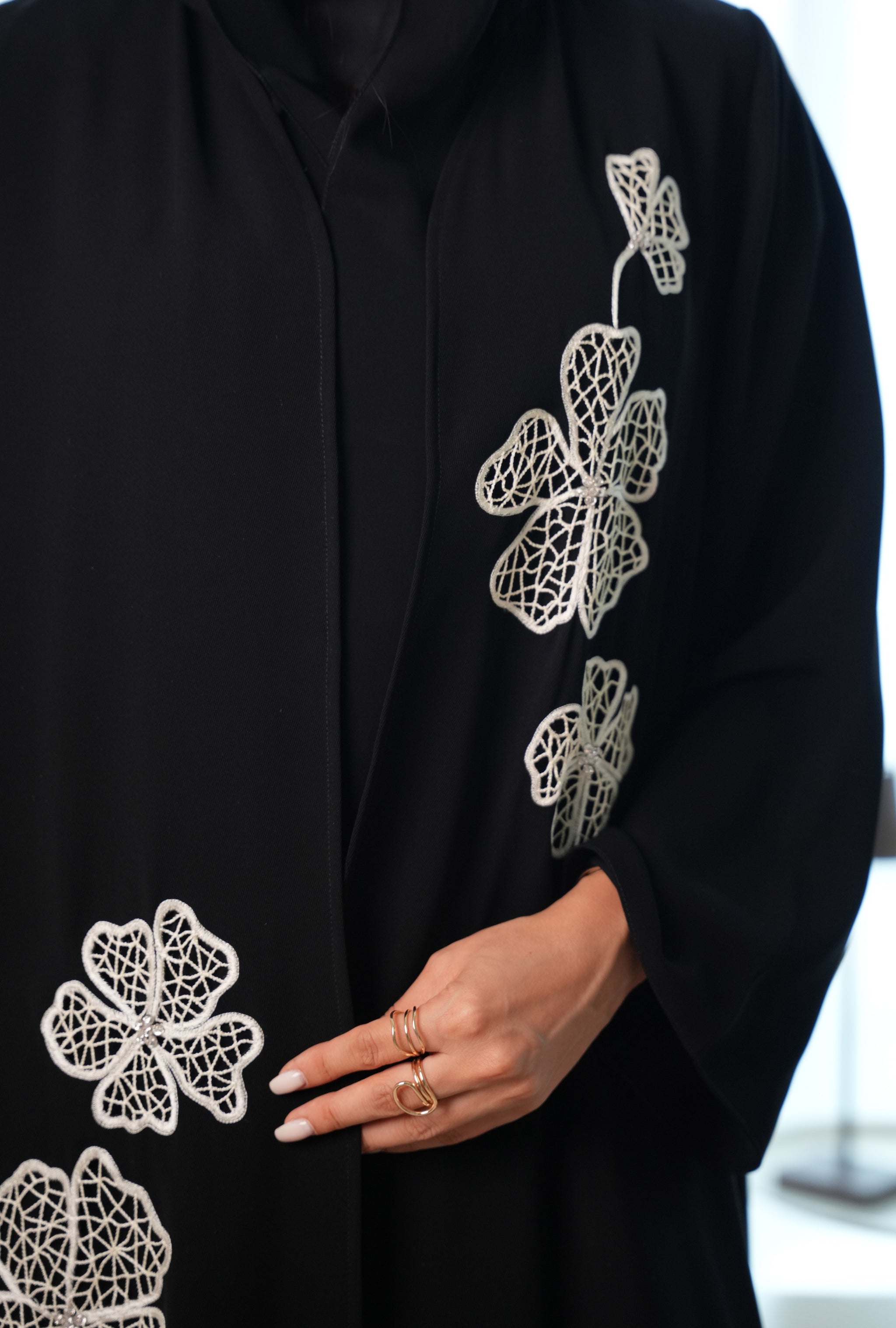 Victory Kuwaiti Crepe Abaya