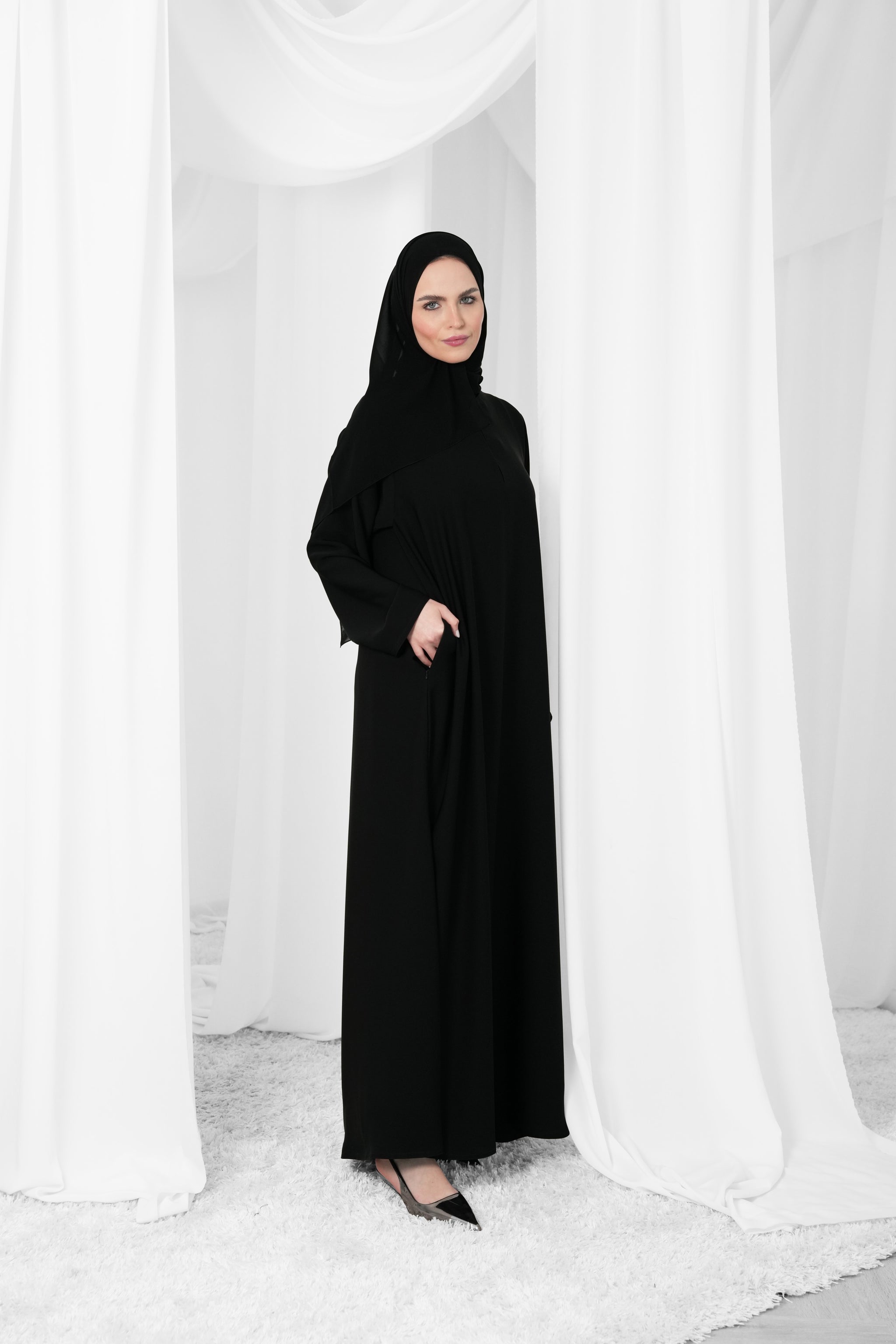 Umrah abaya