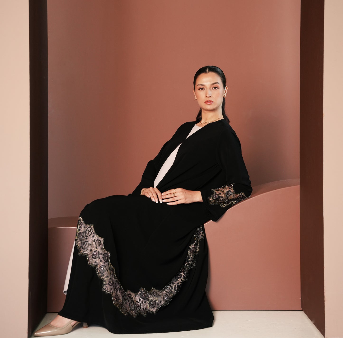 Victory Kuwaiti Crepe Abayah