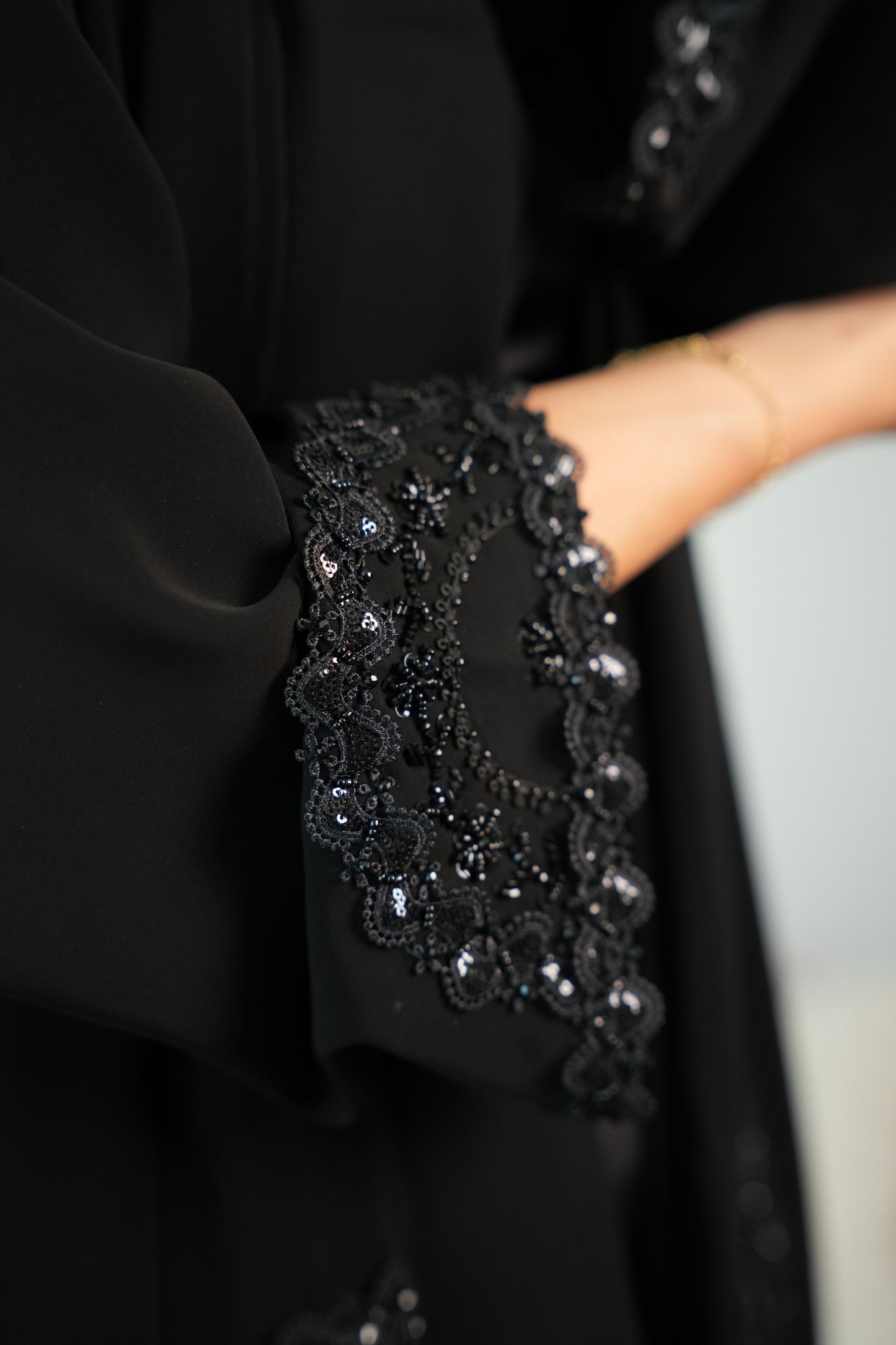 Victory Kuwaiti Crepe with Dantil