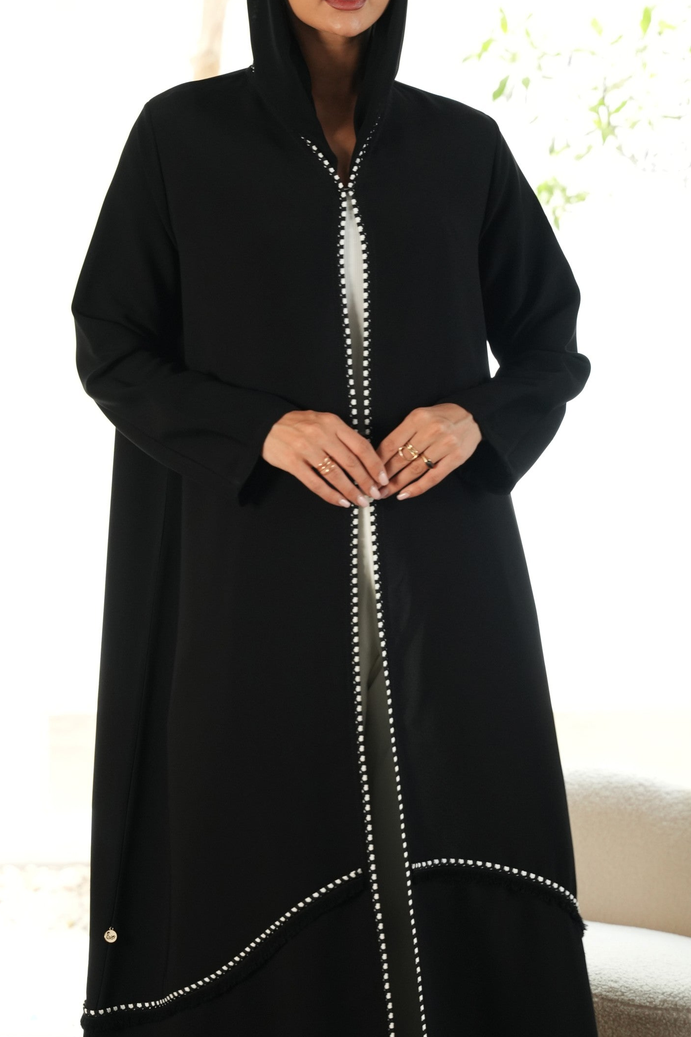 Italian Crepe Abaya – Black Elegance