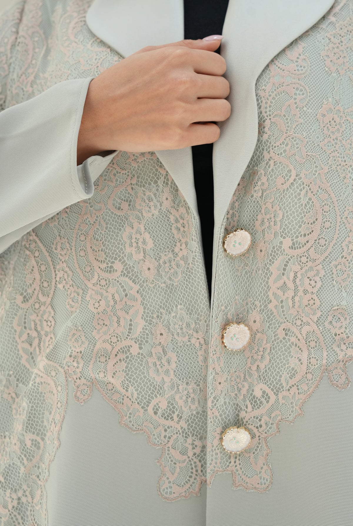 Italian fabric +dantil