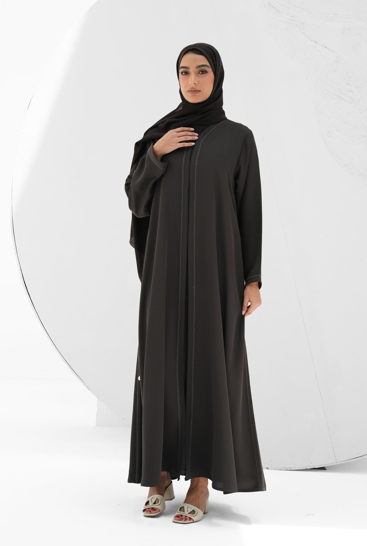 Internet fabric  Embroidery abaya and shaila