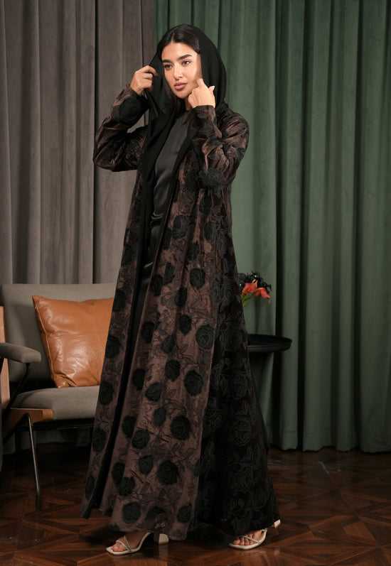 Velvet Embroidered with Lace - Brown